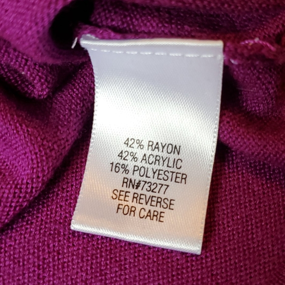 Apt. 9 magenta sweater size Small - Picture 7 of 7